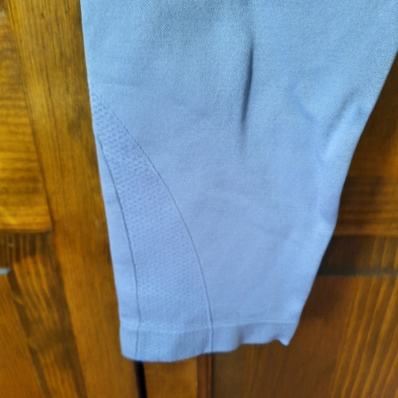 AYBL Dusty Blue Compression Activewear Workout Cropped Leggings Size Large - Picture 7 of 11